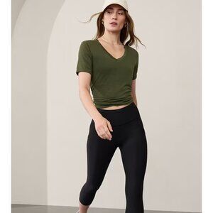 ATHLETA M Breezy Scoop V-Neck Tee Olive Green Medium